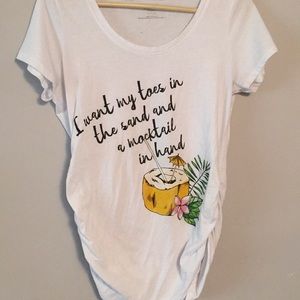 Maternity tee shirt size small